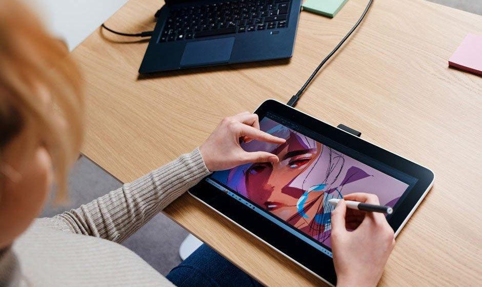 Wacom One digitizer, 14-inch LCD display, responsive touch technology, 4096 pressure sensitivity levels